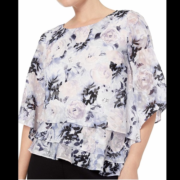 NWT in online pkg flutter blouse 3/4 sleeve floral - Picture 5 of 5